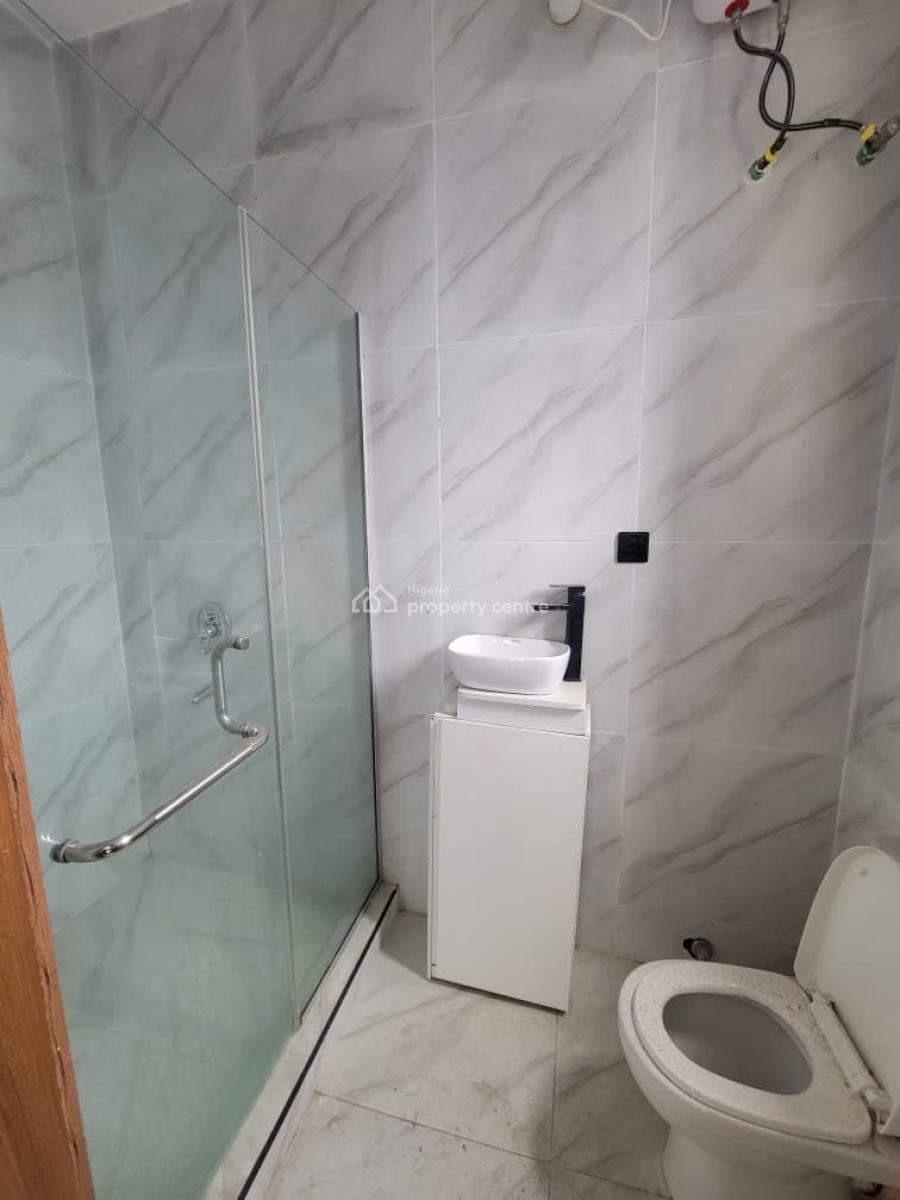 2 Bedrooms Flat, Ologolo, Lekki, Lagos, Flat / Apartment for Rent