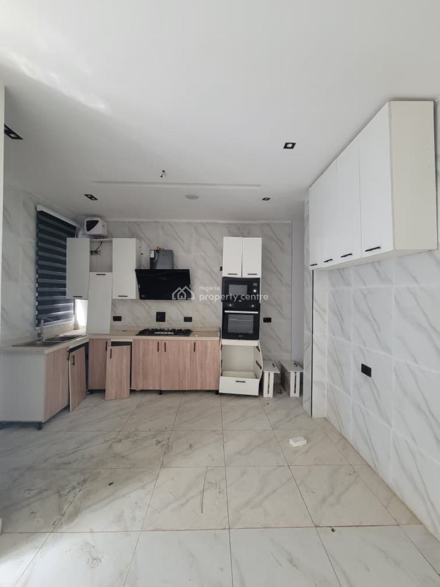 2 Bedrooms Flat, Ologolo, Lekki, Lagos, Flat / Apartment for Rent