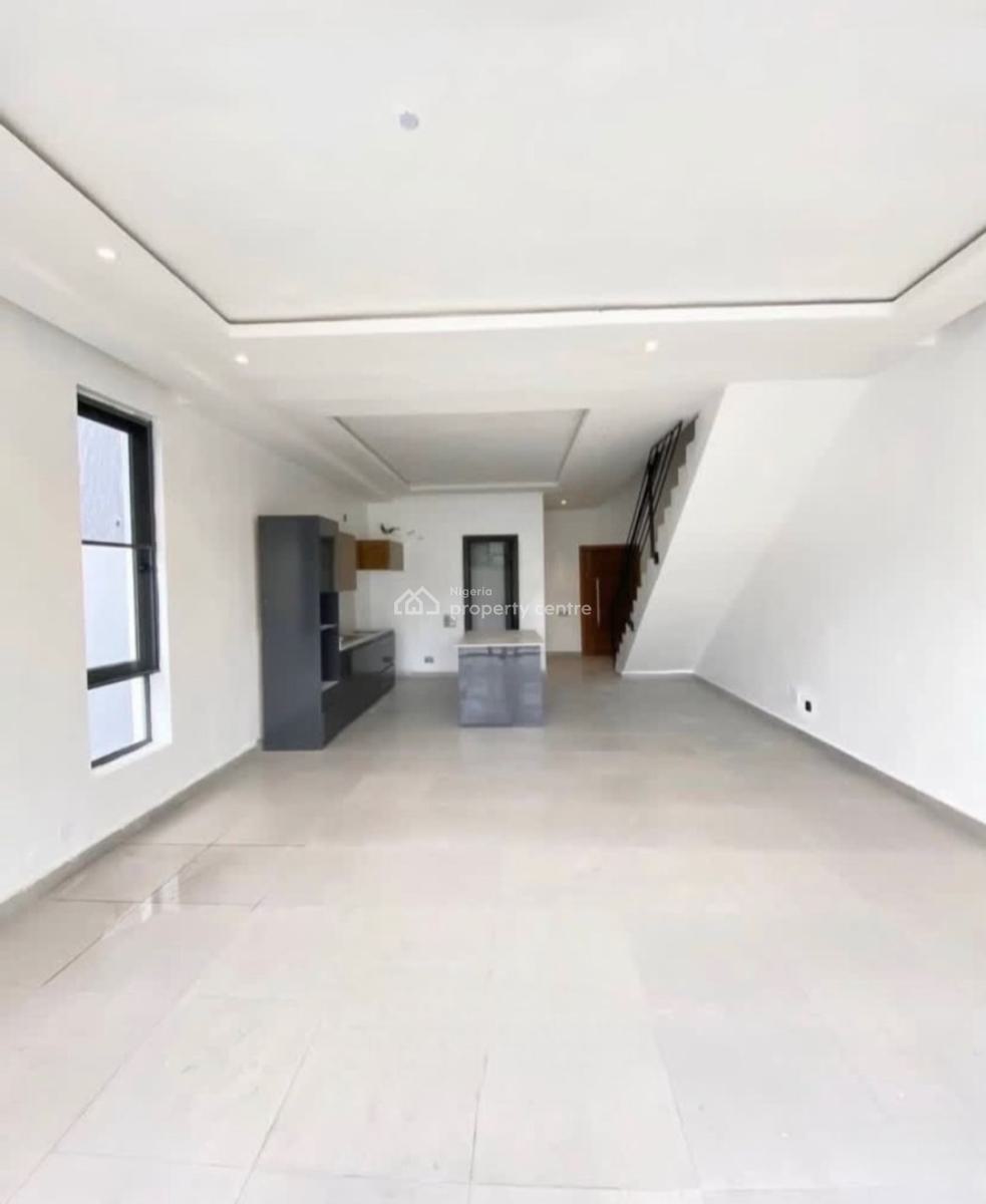 2 Bedroom Maisonette, Lekki Phase 1, Lekki, Lagos, House for Rent