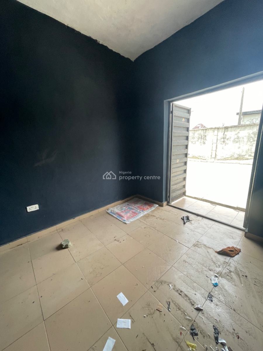 Shop in an Estate Not Far From The Express, Vintage By Mobile Filling Station, Sangotedo, Ajah, Lagos, Shop for Rent
