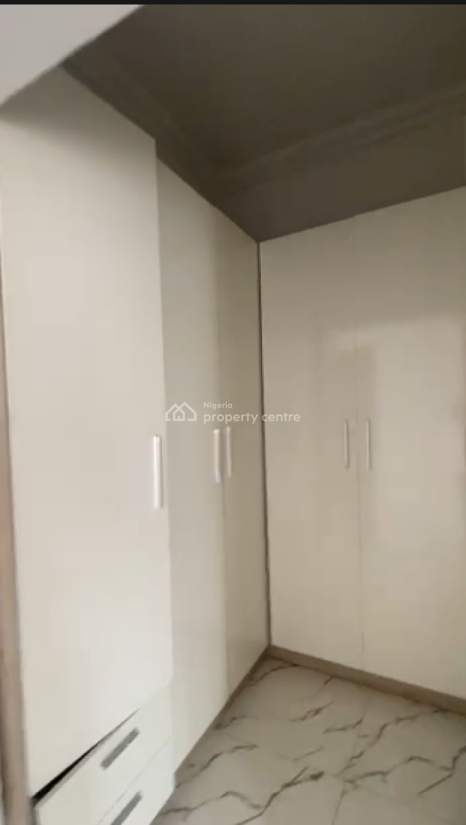 Spacious 1 Master Bedroom Apartment, Chevron Alternative, Lekki Phase 2, Lekki, Lagos, Flat / Apartment for Rent