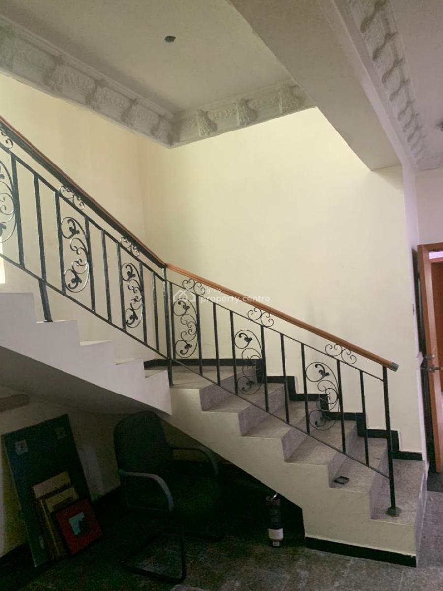 Vacant 5 Bedrooms Spacious Detached House with 2 Rooms Guest Chalet, Lekki Phase 1, Lekki, Lagos, Detached Duplex for Sale