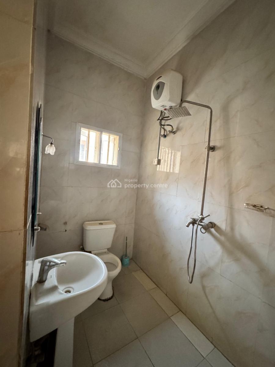 Standard 3 Bedroom Flat with Bq, Stella Maris Axis, Life Camp, Abuja, Flat / Apartment for Rent