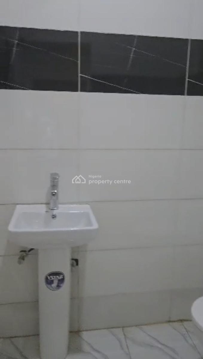 Self-contain @utako, Utako Very Nice Neighbourhood, Utako, Abuja, Flat / Apartment for Rent