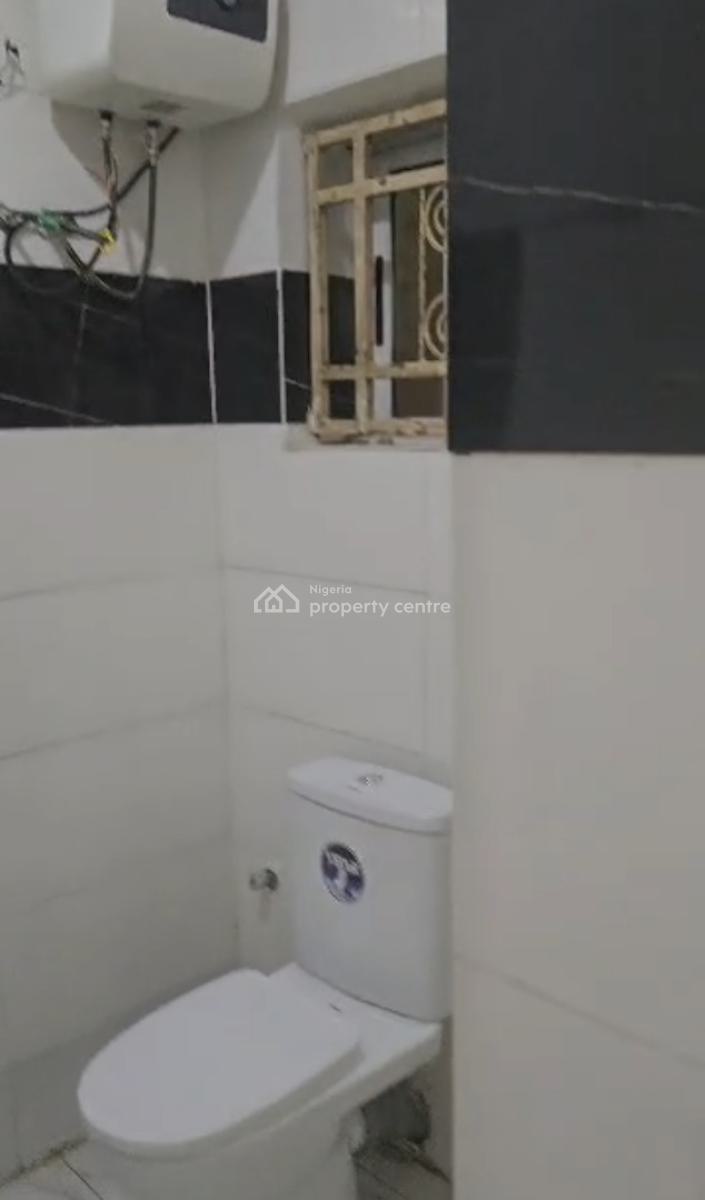 Self-contain @utako, Utako Very Nice Neighbourhood, Utako, Abuja, Flat / Apartment for Rent