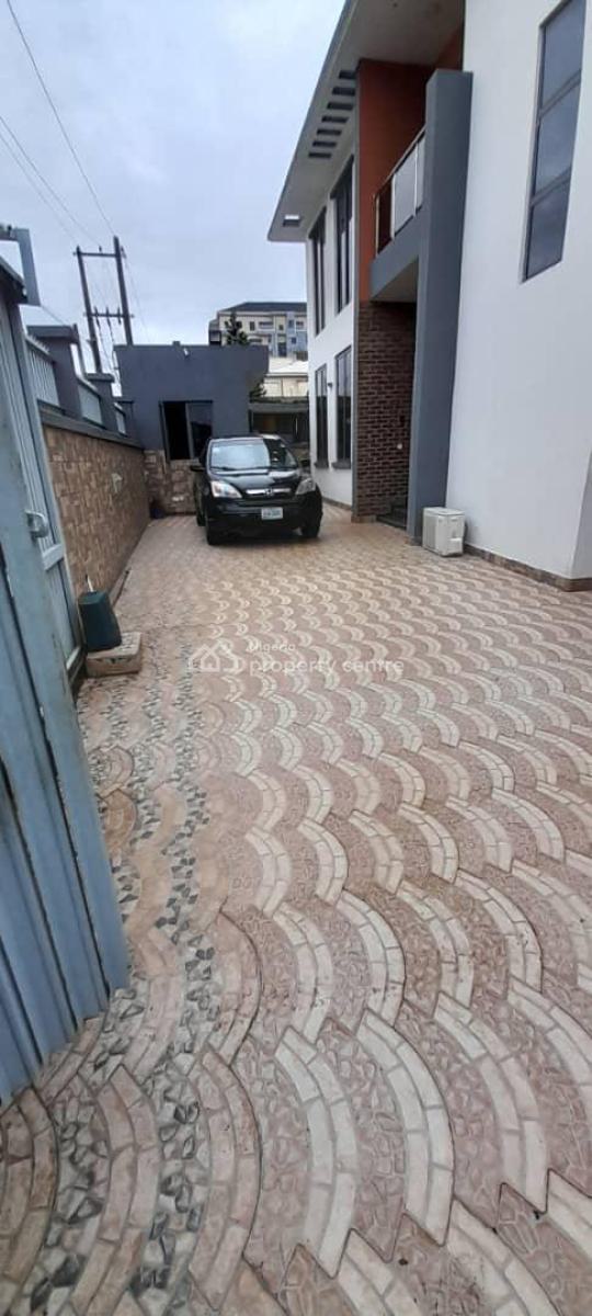 Well Built 5 Bedroom Detached Duplex on 3 Floors with Bqs, Oniru, Victoria Island (vi), Lagos, Detached Duplex for Sale