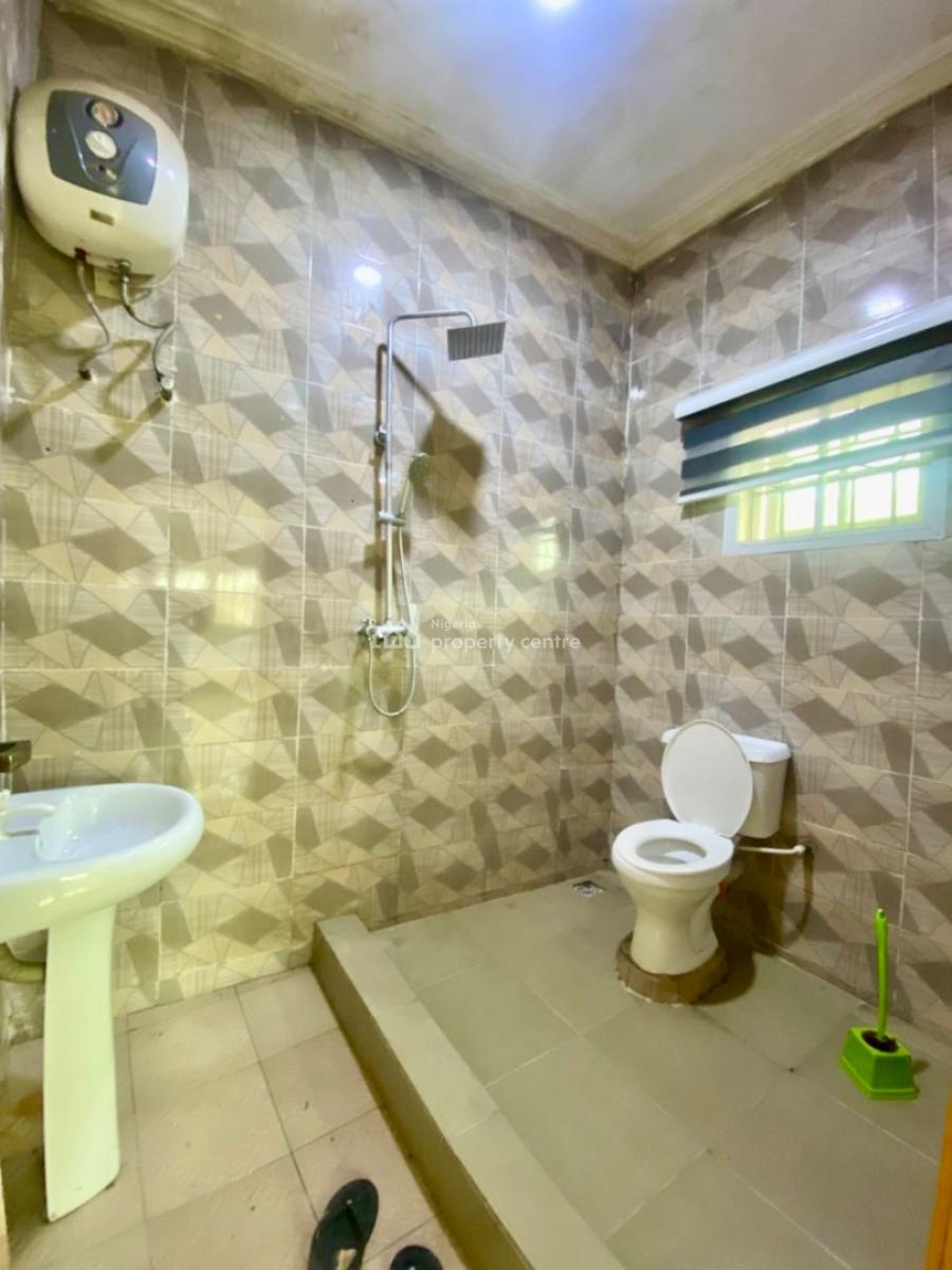 Well Located, Lekki Scheme 2, Ajah, Lagos, Flat / Apartment for Rent
