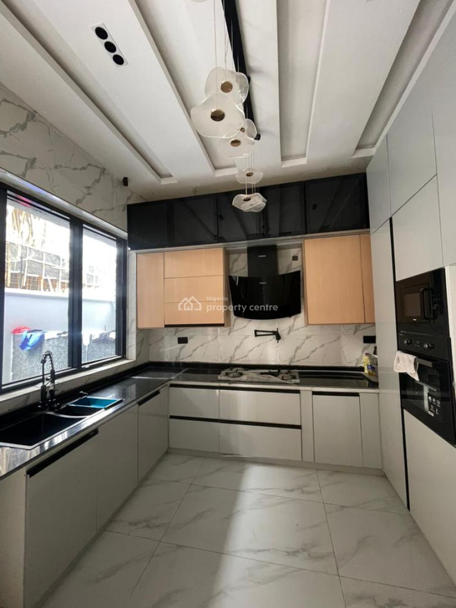 4bedroom Terrace with Pool & Gym, Lekki Phase 1, Lekki, Lagos, Terraced Duplex for Sale