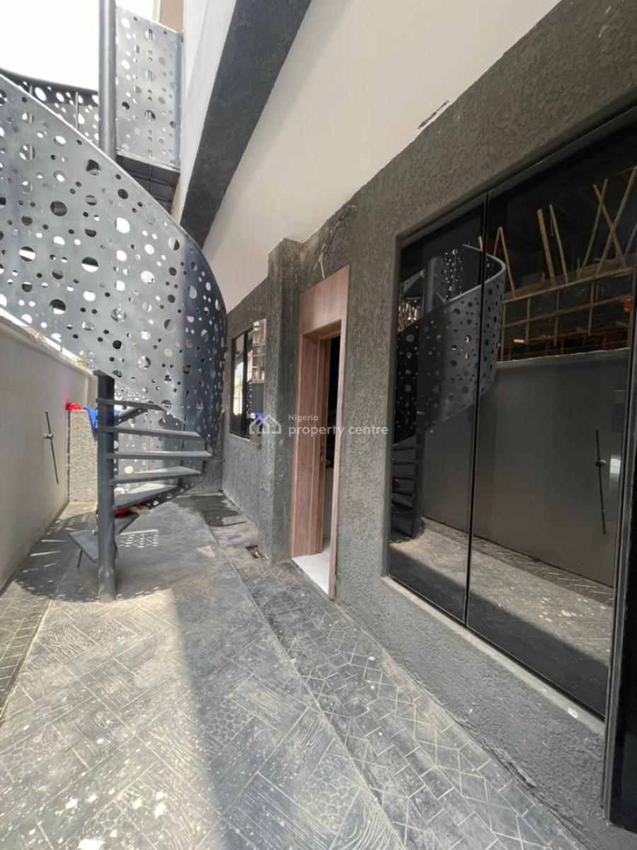 4bedroom Terrace with Pool & Gym, Lekki Phase 1, Lekki, Lagos, Terraced Duplex for Sale