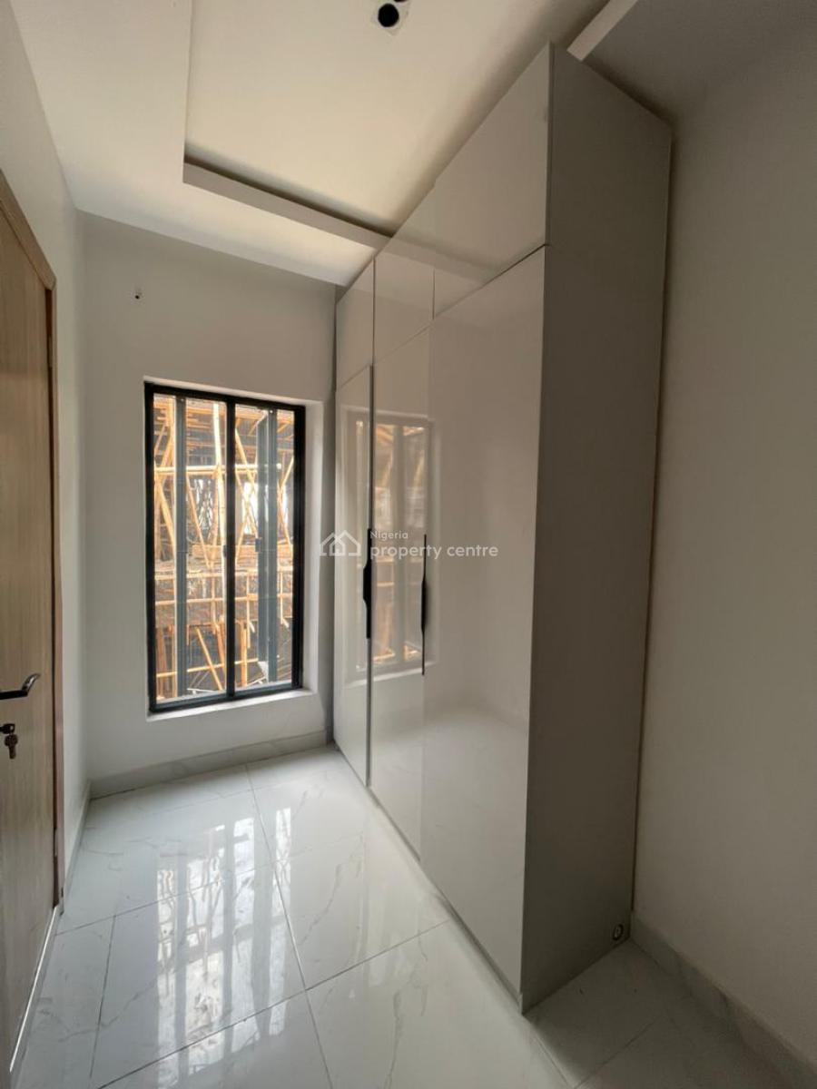 4bedroom Terrace with Pool & Gym, Lekki Phase 1, Lekki, Lagos, Terraced Duplex for Sale