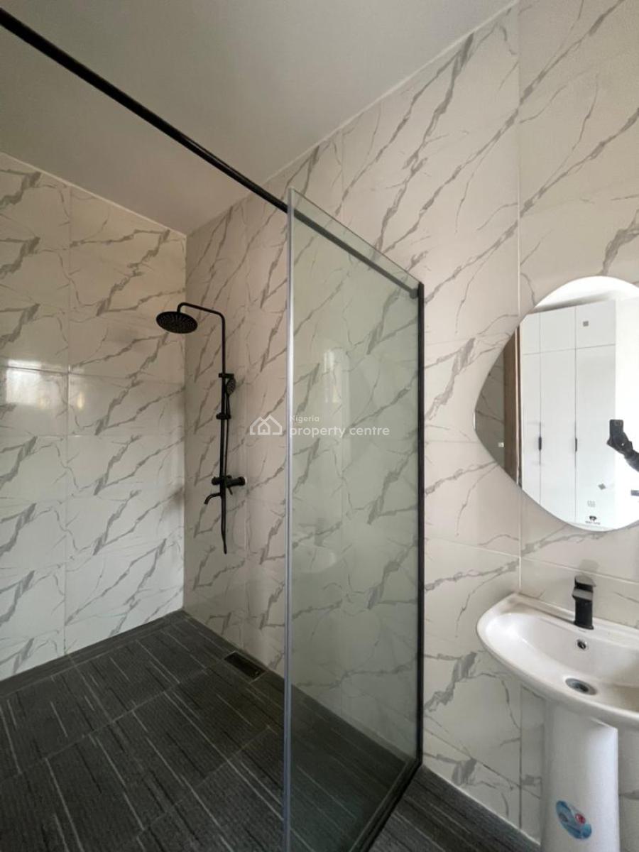 4bedroom Terrace with Pool & Gym, Lekki Phase 1, Lekki, Lagos, Terraced Duplex for Sale