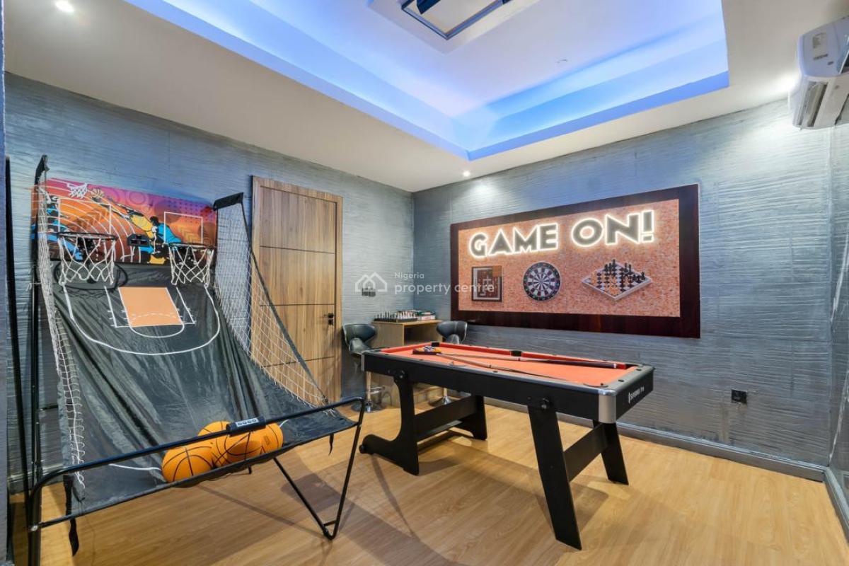 Stunning 3 Bedroom Maisonette with Top Notch Amenities, Lekki Phase 1, Lekki, Lagos, Flat / Apartment Short Let