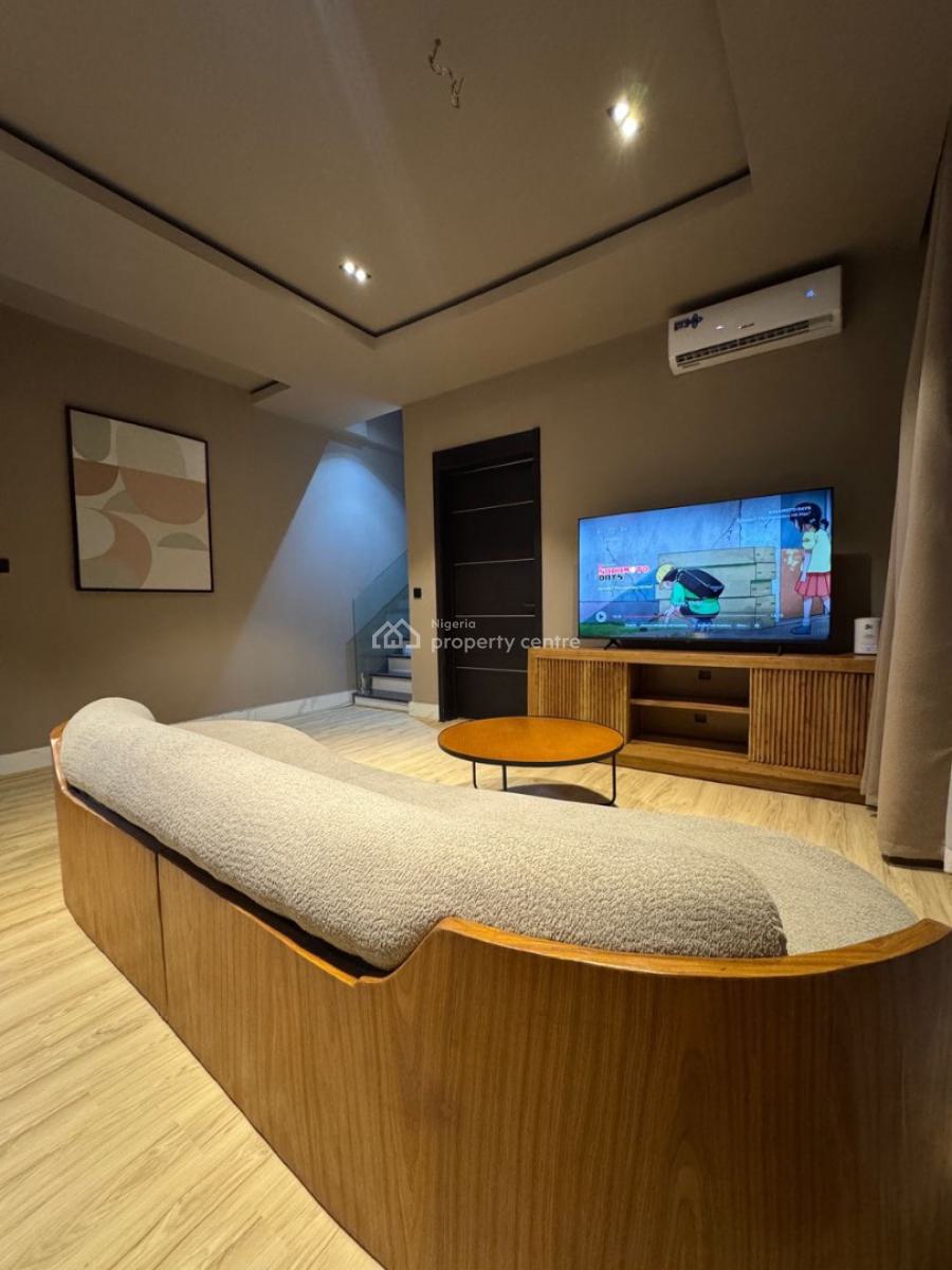 Beautiful 2 Bedroom Maisonette with Ps5, Snooker Board & Swimming Pool, Lekki Phase 1, Lekki, Lagos, Flat / Apartment Short Let