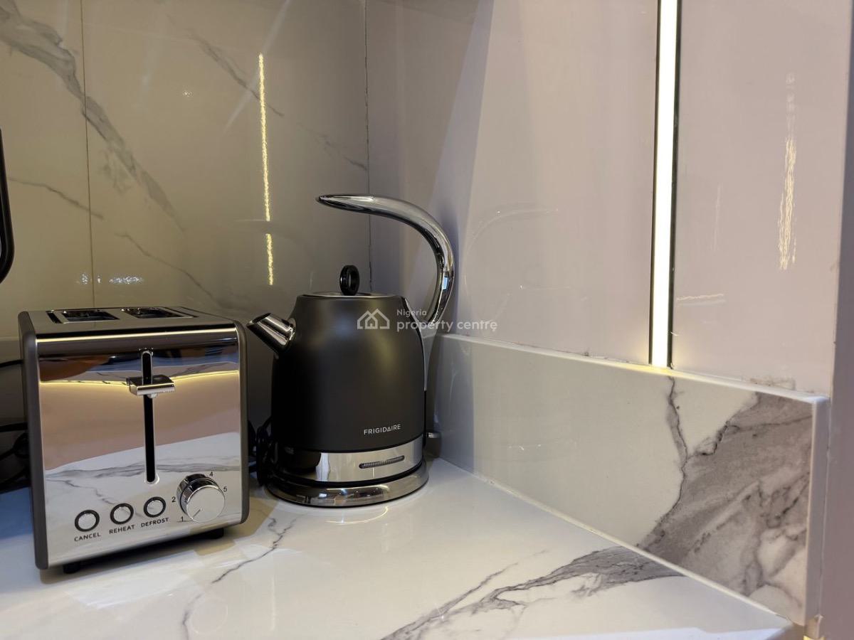 Beautiful 2 Bedroom Maisonette with Ps5, Snooker Board & Swimming Pool, Lekki Phase 1, Lekki, Lagos, Flat / Apartment Short Let