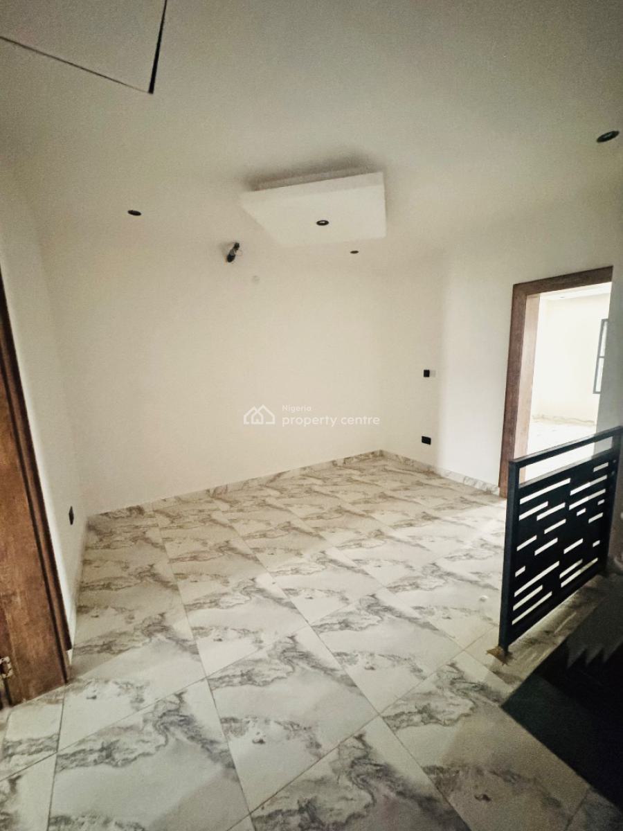 Spaciously Built 4 Bedroom Terrace Duplex with Bq, Adeniyi Jones, Ikeja, Lagos, Terraced Duplex for Sale
