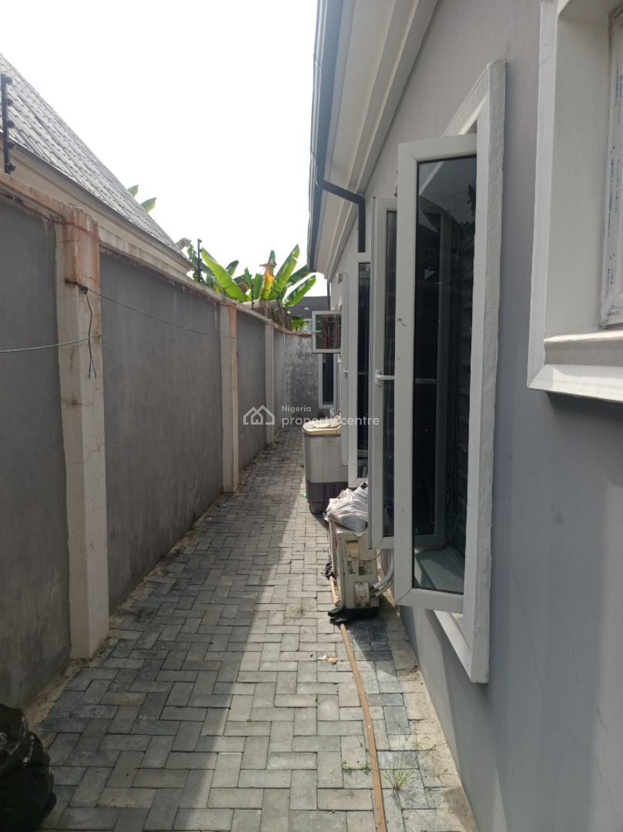 Perfectly Built 3 Units of 2 Bedroom Flat & 2 Units of Mini Flat on a Plot, Billionaire Estate, Oribanwa Phase 2, By Awoyaya, Ibeju Lekki, Lagos, Block of Flats for Sale
