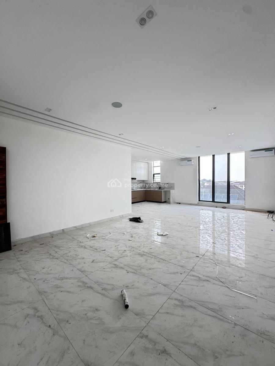 2 Bedroom Luxury Apartment Available with Swimming Pool, Gym Etc, Lekki Phase 1, Lekki, Lagos, Flat / Apartment for Sale