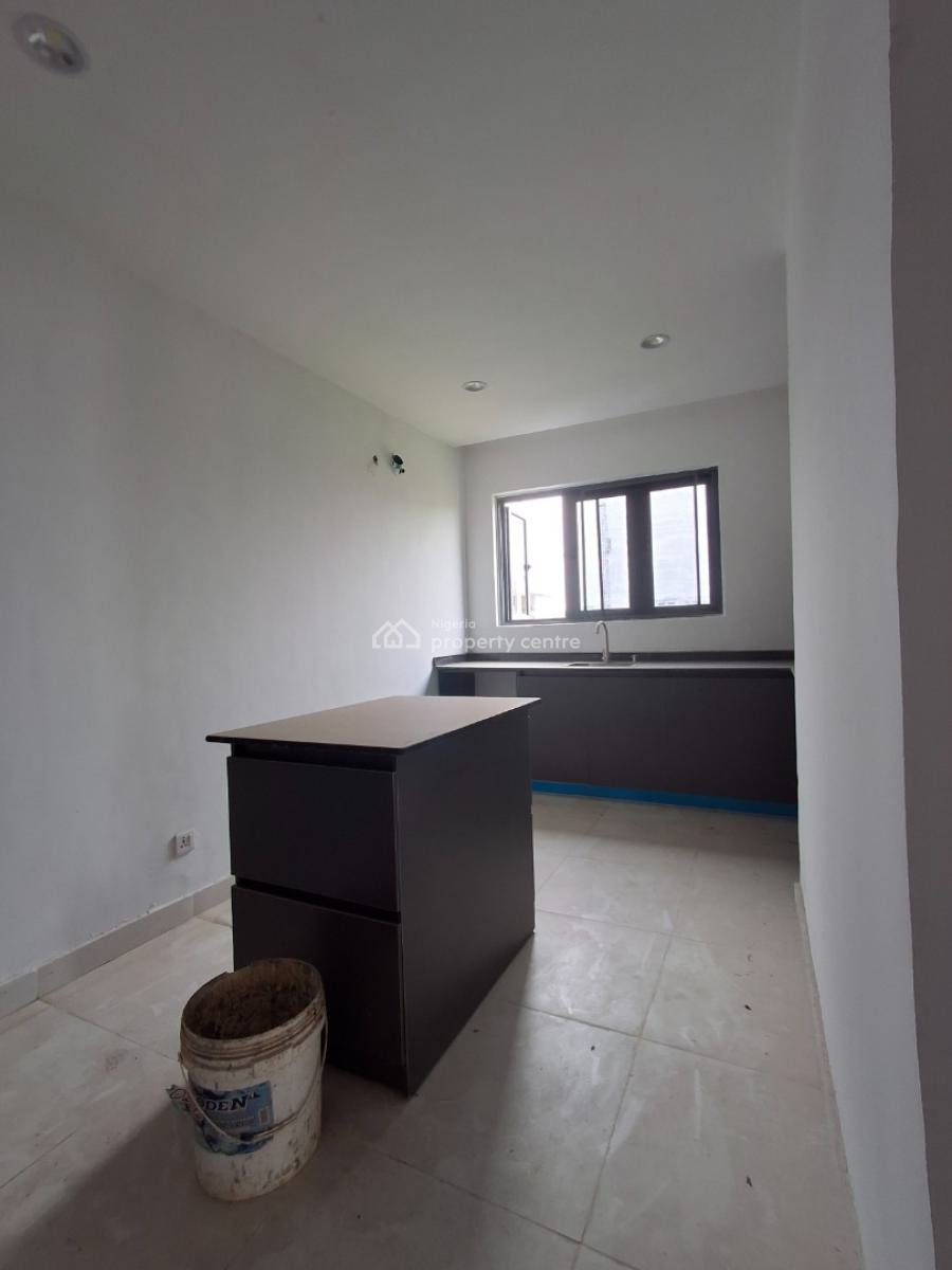 2 Bedroom Apartment with Spacious Rooms, Ikate, Lekki, Lagos, Block of Flats for Sale
