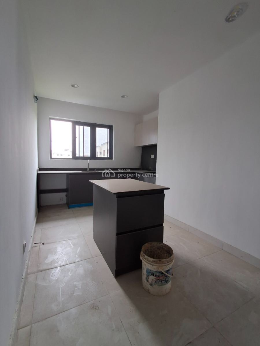 2 Bedroom Apartment with Spacious Rooms, Ikate, Lekki, Lagos, Block of Flats for Sale