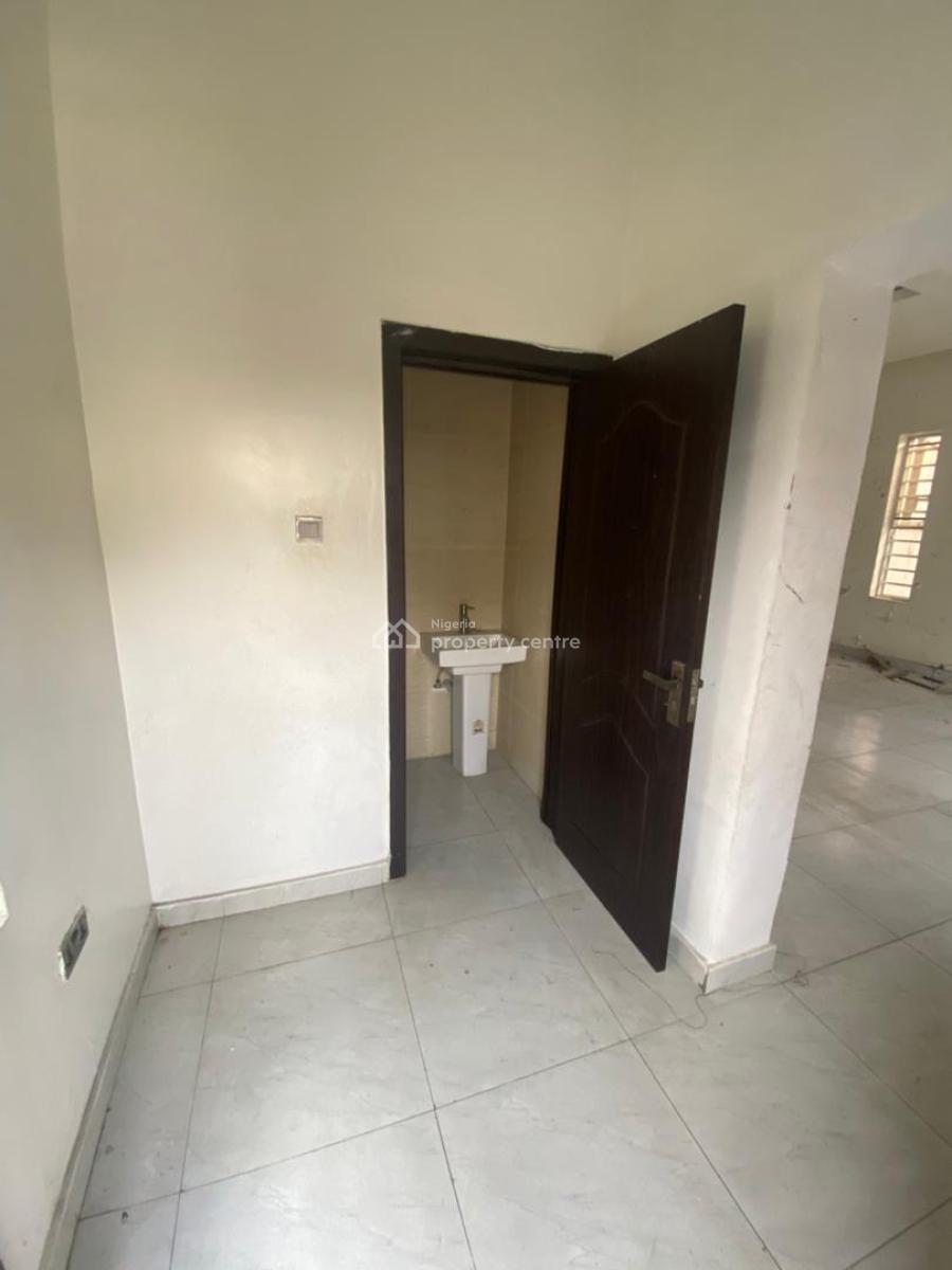 4 Bedrooms Semi Detached Duplex with Bq, Gated Estate Lekki, Ado, Ajah, Lagos, Semi-detached Duplex for Rent