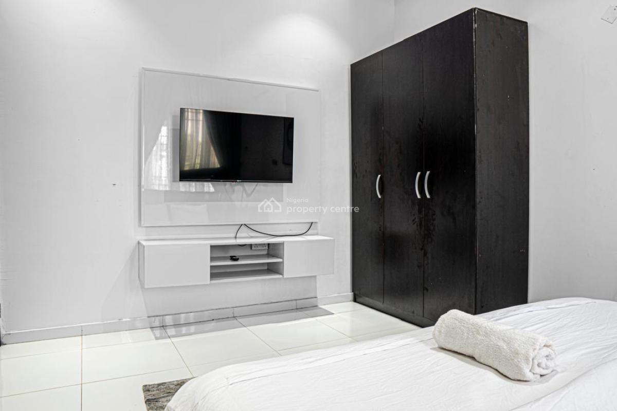 Furnished 3 Bedroom Apartment with Bq, Off Admiralty Way, Lekki Phase 1, Lekki, Lagos, Flat / Apartment for Rent