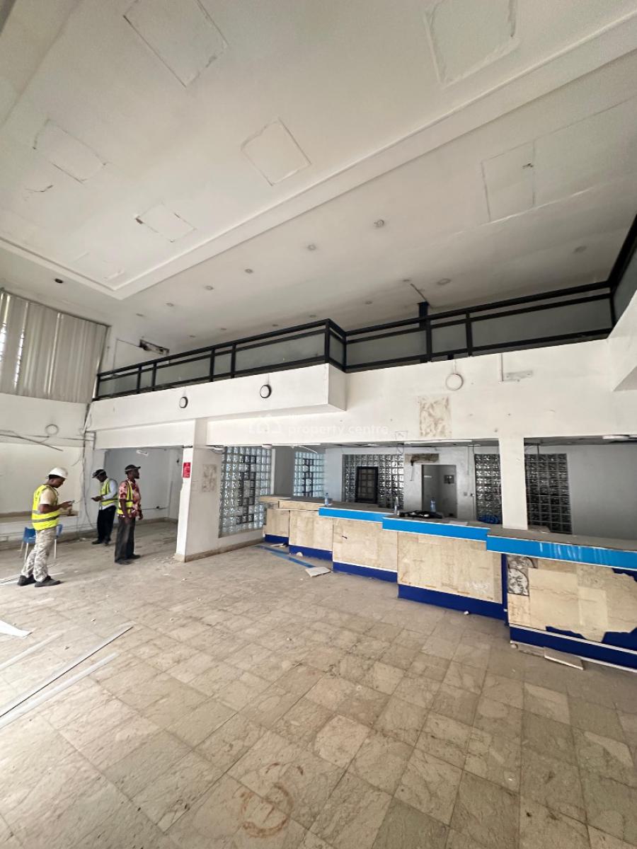 Spacious Commercial Building, Ikoyi, Lagos, Commercial Property for Rent
