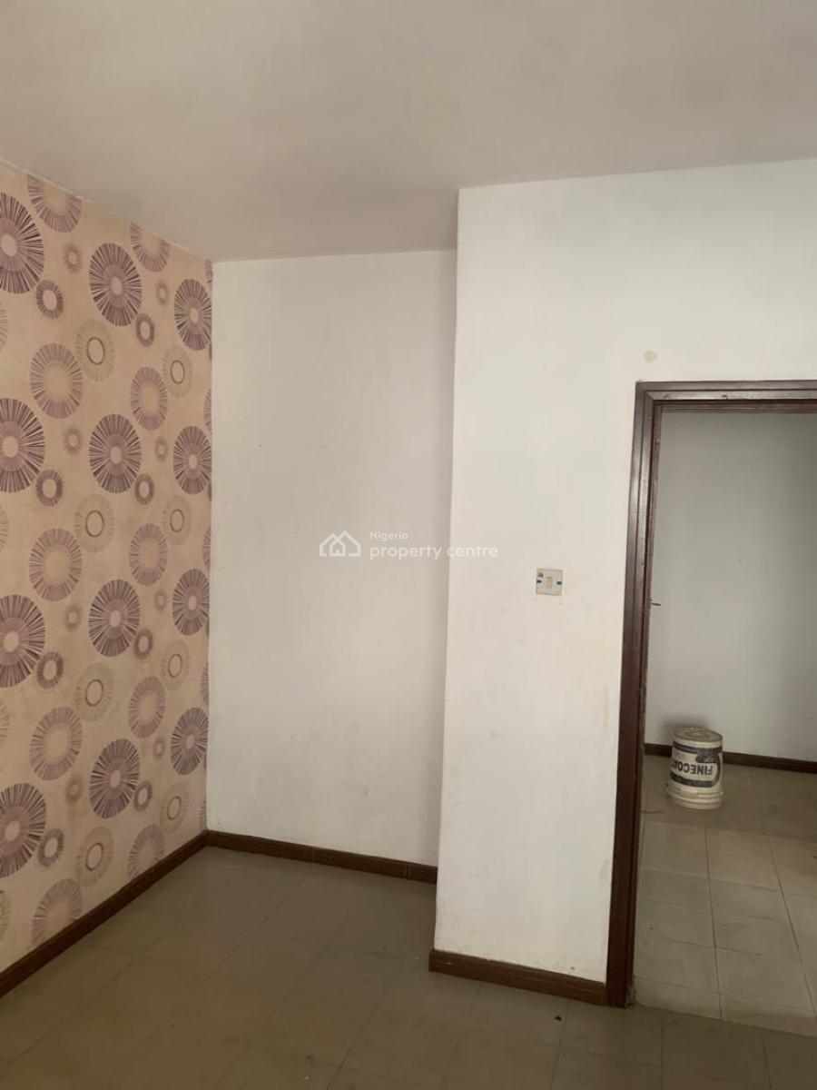 Self Serviced 3 Bedrooms Flat, Conservation Road /2 Minutes to The Express, Lekki Phase 2, Lekki, Lagos, Flat / Apartment for Rent