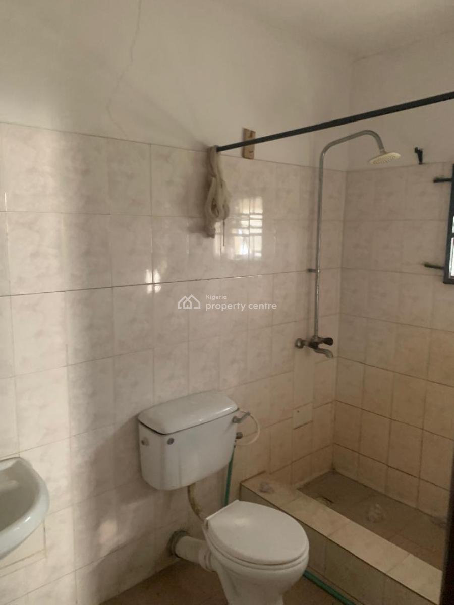 Self Serviced 3 Bedrooms Flat, Conservation Road /2 Minutes to The Express, Lekki Phase 2, Lekki, Lagos, Flat / Apartment for Rent