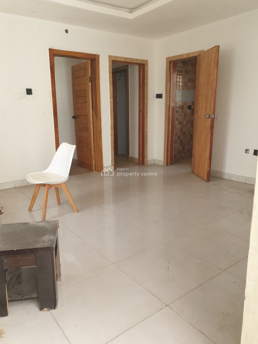 Spacious 2 Bedroom Flat, Ologolo, Lekki, Lagos, Flat / Apartment for Rent
