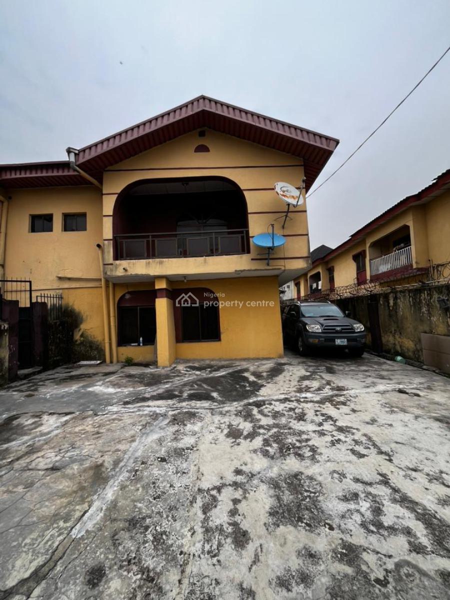 a Demolishable Duplex on Approximately 310sqm, Gbagada Phase 1, Gbagada, Lagos, Detached Duplex for Sale