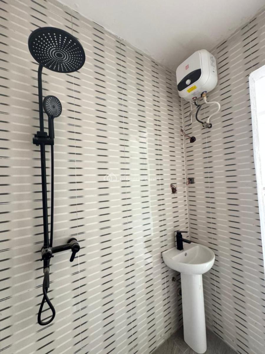 Beautiful Built 2 Bedroom Apartment, Gbagada, Lagos, Flat / Apartment for Sale