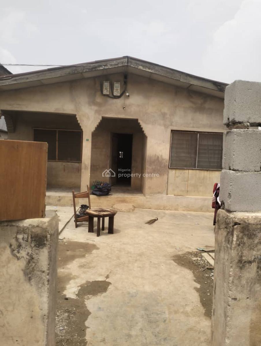 Well Maintained Tenement Bungalow, Off Bayota Bus Stop Governors Rd, Ikotun, Lagos, Detached Bungalow for Sale
