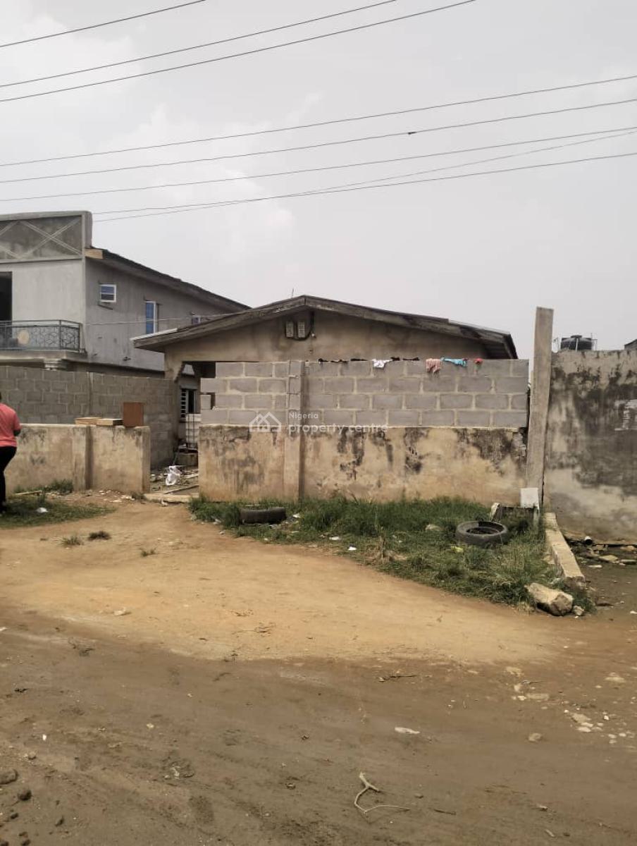Well Maintained Tenement Bungalow, Off Bayota Bus Stop Governors Rd, Ikotun, Lagos, Detached Bungalow for Sale