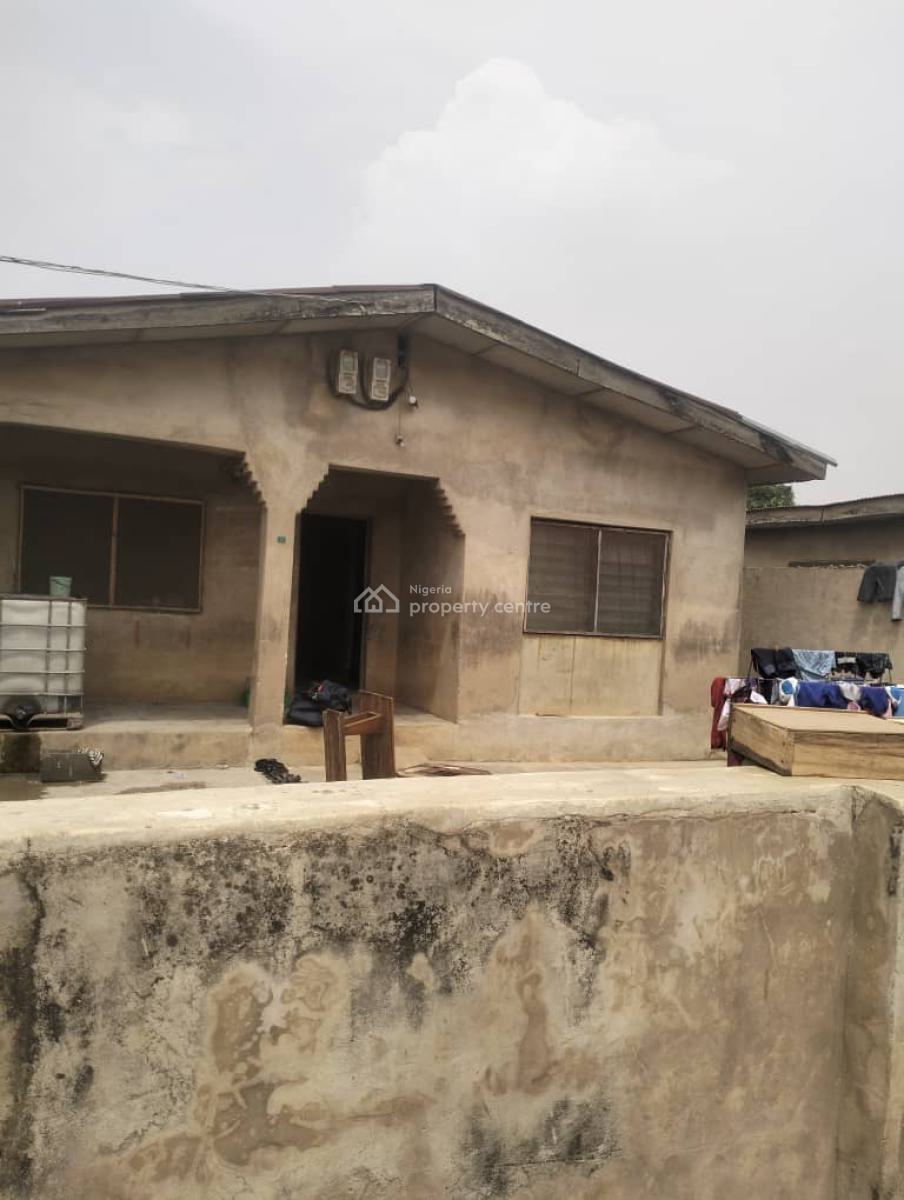 Well Maintained Tenement Bungalow, Off Bayota Bus Stop Governors Rd, Ikotun, Lagos, Detached Bungalow for Sale