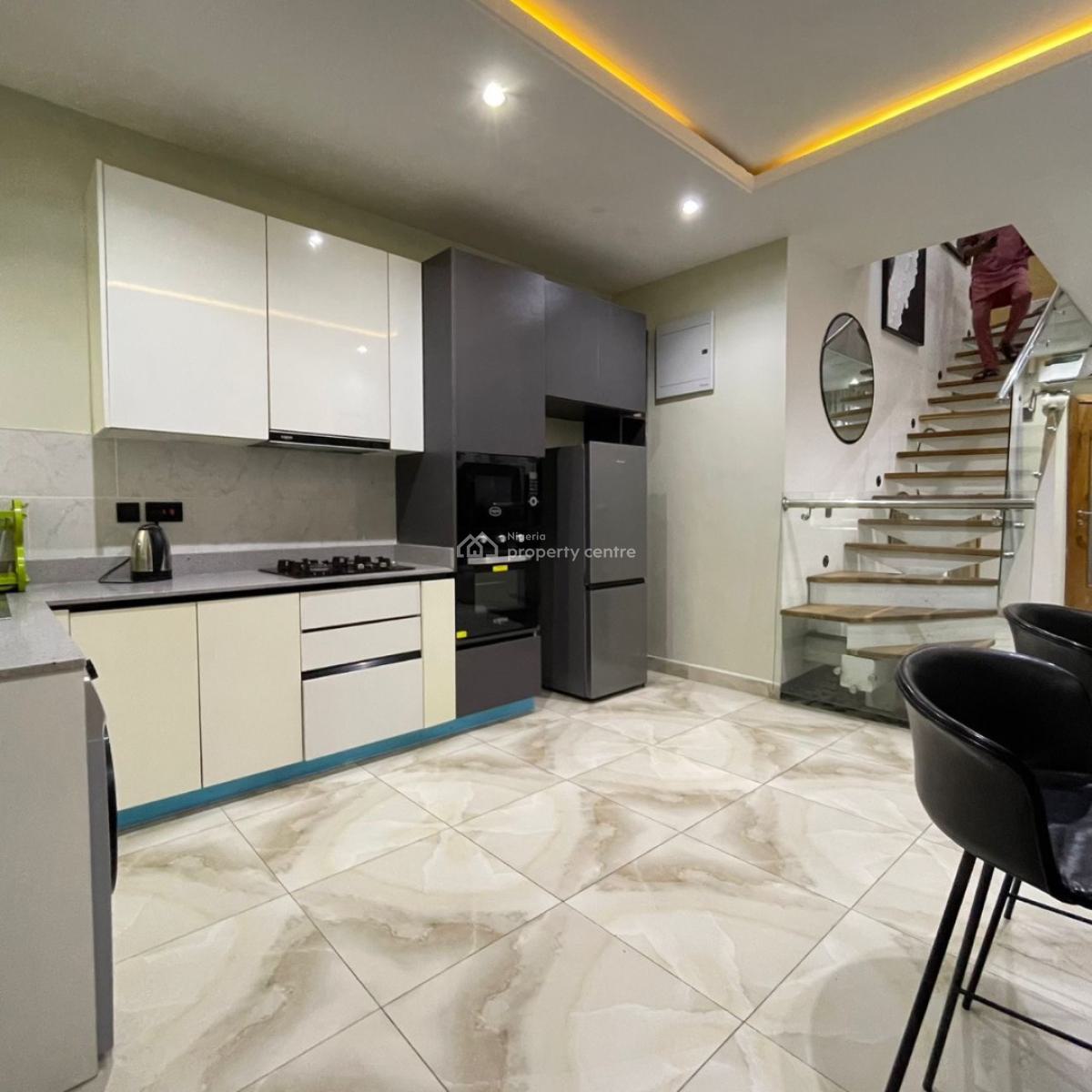 Exclusively Built 2 Bedroom Maisonette with Furniture, Lekki Phase 1, Lekki, Lagos, Flat / Apartment for Sale
