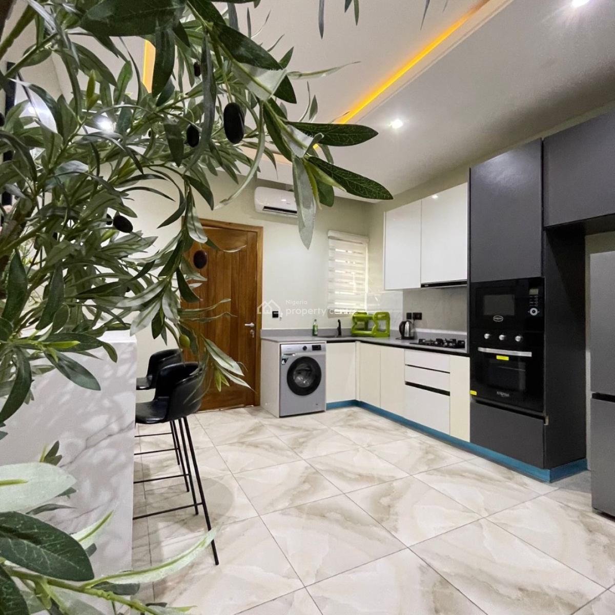 Exclusively Built 2 Bedroom Maisonette with Furniture, Lekki Phase 1, Lekki, Lagos, Flat / Apartment for Sale