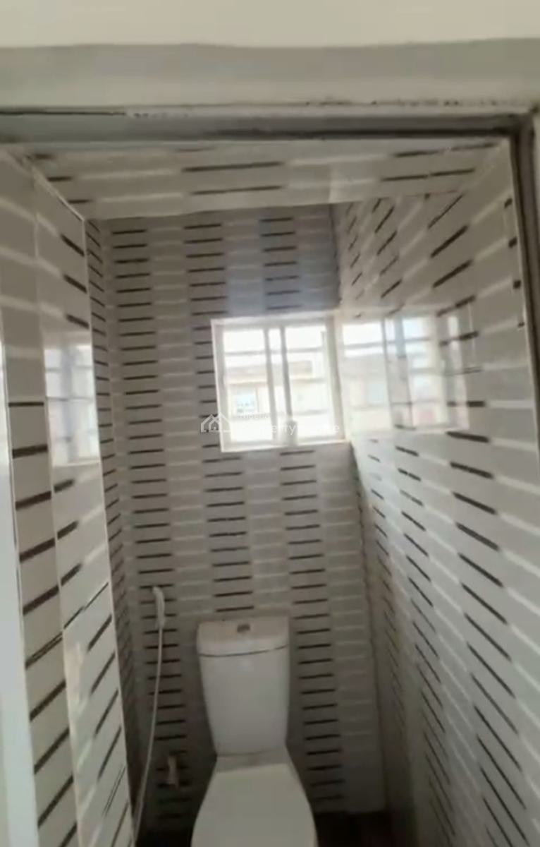 Newly Built, Spacious Standard 2 Bedroom Apartment, Fadeyi, Shomolu, Lagos, Flat / Apartment for Rent