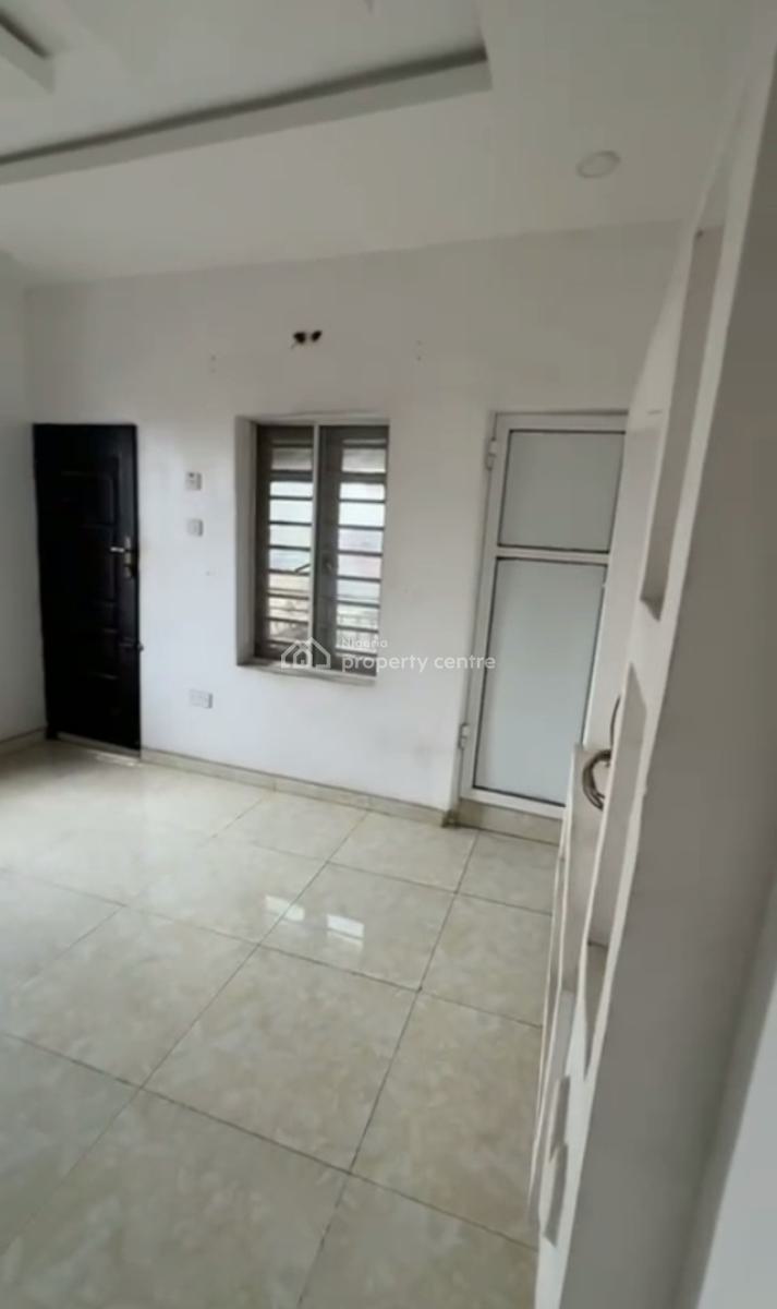 Newly Built, Spacious Standard 2 Bedroom Apartment, Fadeyi, Shomolu, Lagos, Flat / Apartment for Rent