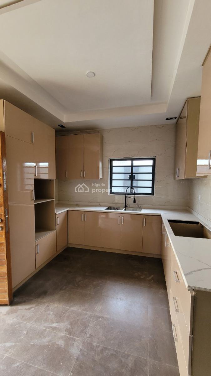 3 Bedroom Semi Detached Duplex, Carlton Gate Estate  Next to Kolapo Ishola Gra, Akobo, Ibadan, Oyo, Semi-detached Duplex for Sale