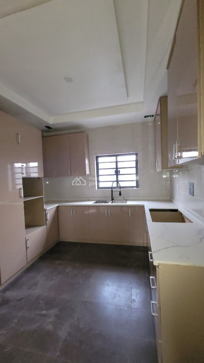 3 Bedroom Semi Detached Duplex, Carlton Gate Estate  Next to Kolapo Ishola Gra, Akobo, Ibadan, Oyo, Semi-detached Duplex for Sale