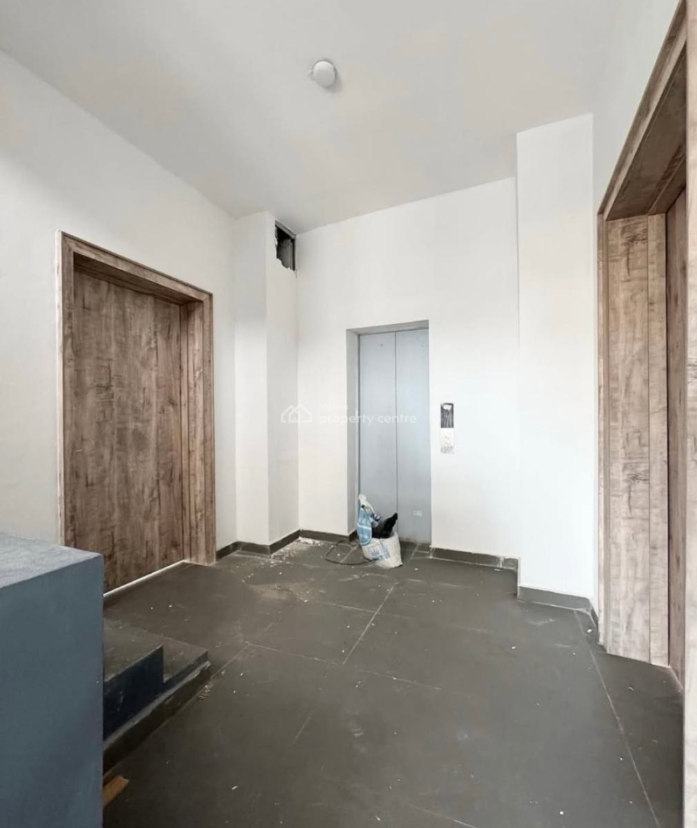 2 Bedroom Penthouse Water View with a Room Bq, Lekki Phase 1, Lekki, Lagos, Flat / Apartment for Sale