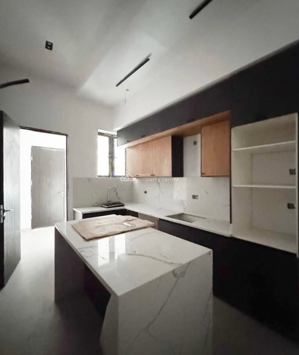 Water View 2 Bedroom Penthouse Apartment + a Room Bq, Lekki Phase 1, Lekki, Lagos, Flat / Apartment for Sale