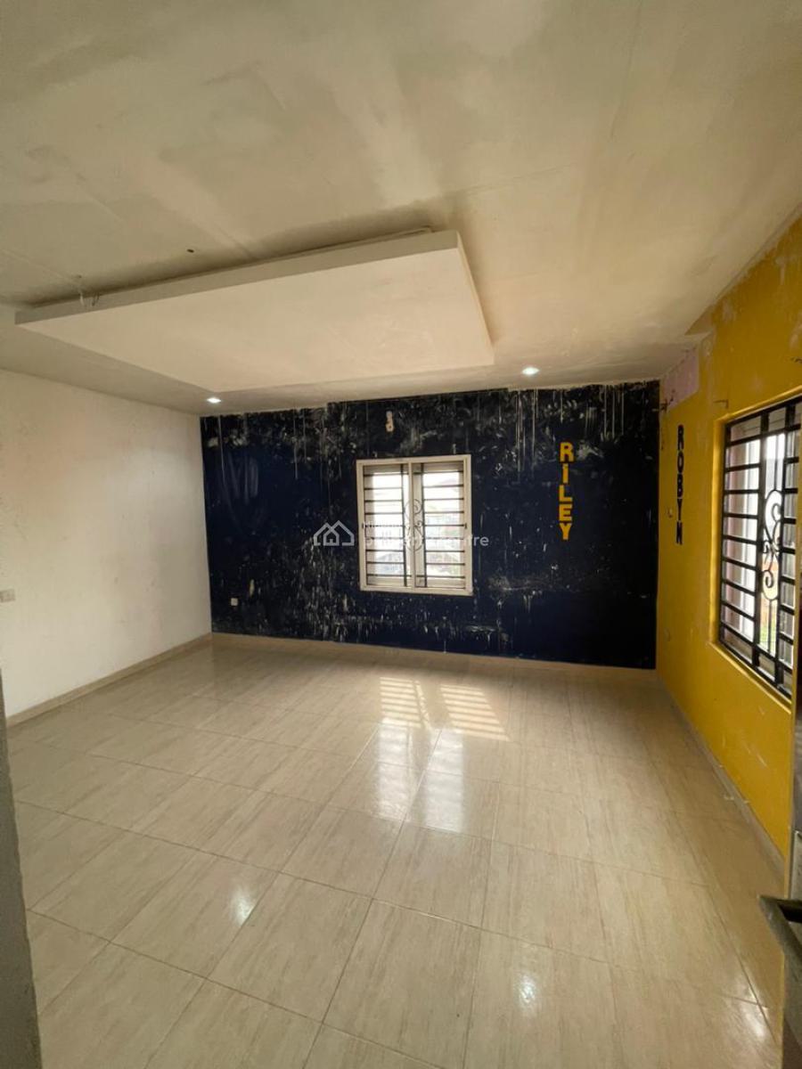 Spacious 3 Bedroom Upstairs, Bring Your Generator, Ologolo, Lekki, Lagos, Flat / Apartment for Rent