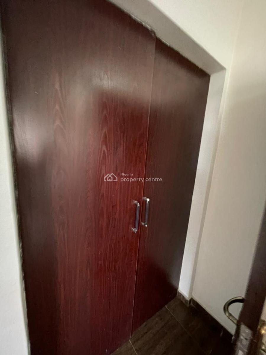 Spacious 3 Bedroom Upstairs, Bring Your Generator, Ologolo, Lekki, Lagos, Flat / Apartment for Rent