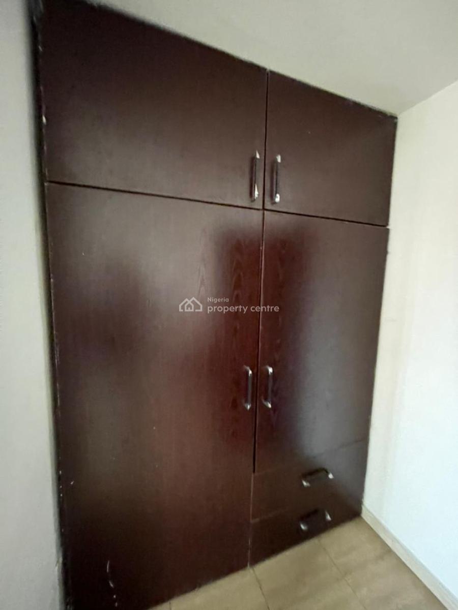 Spacious 3 Bedroom Upstairs, Bring Your Generator, Ologolo, Lekki, Lagos, Flat / Apartment for Rent
