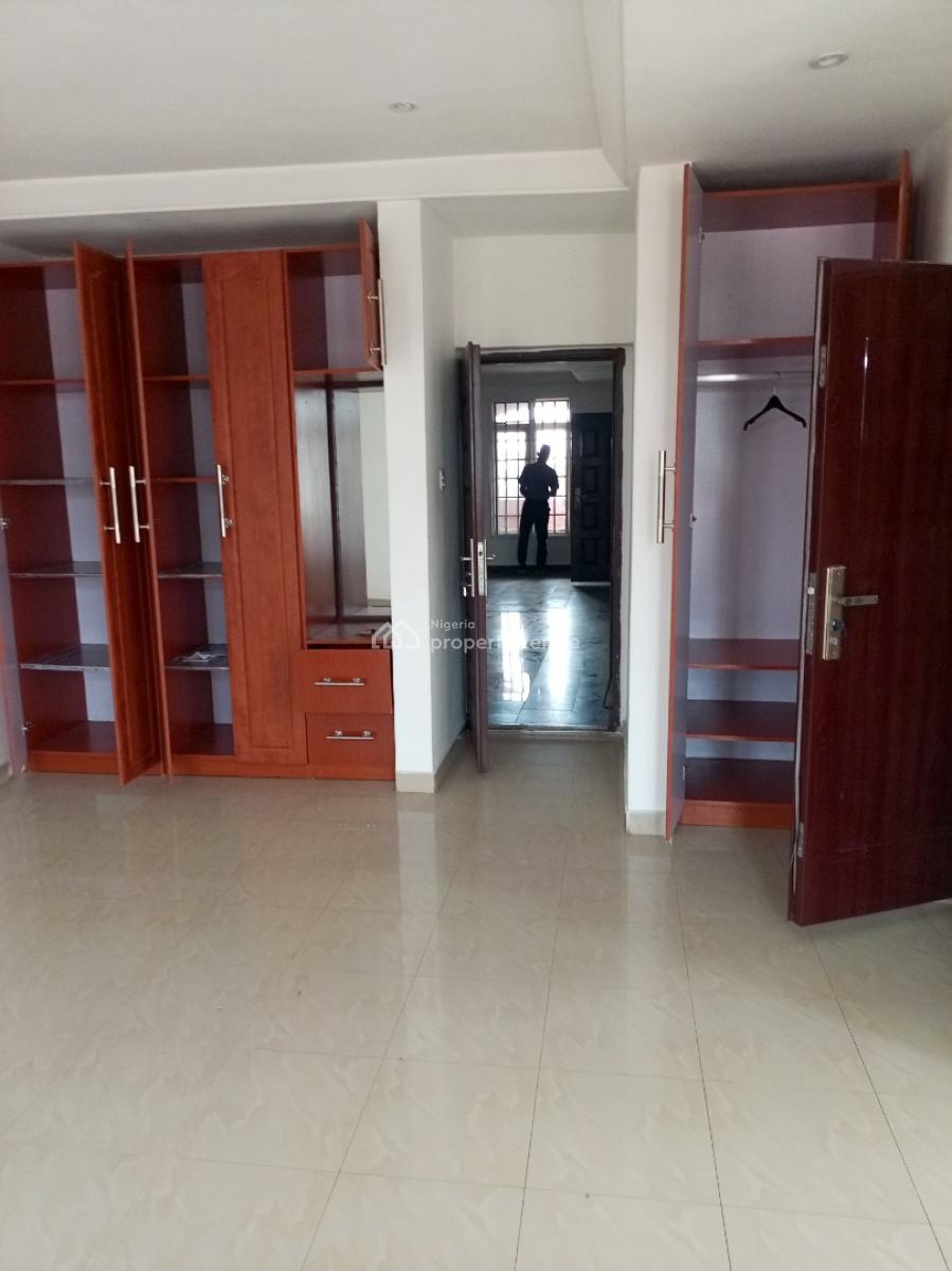 Spacious 2 Bedrooms with Bq, Elevator, Fully Serviced, Oniru, Victoria Island (vi), Lagos, Flat / Apartment for Rent