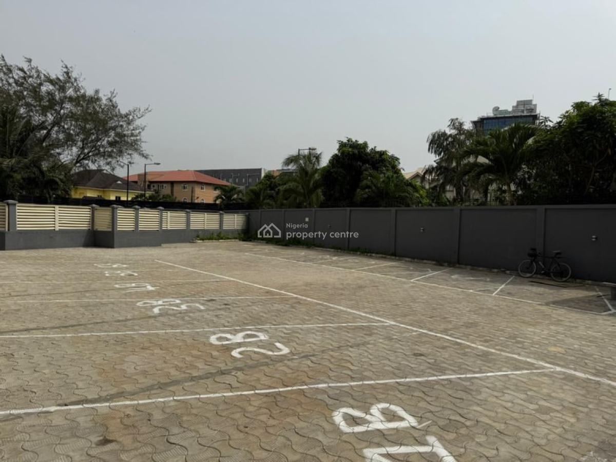 Newly Renovated 2 Bedrooms Flat, Off Admiralty Way, Lekki Phase 1, Lekki, Lagos, Flat / Apartment for Rent