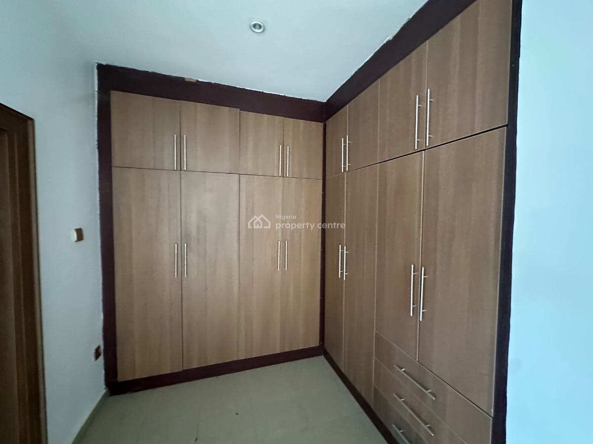 4bedroom Detached Home with 2bedroom Guest House, 64crescent, Gwarinpa, Abuja, Terraced Duplex for Sale