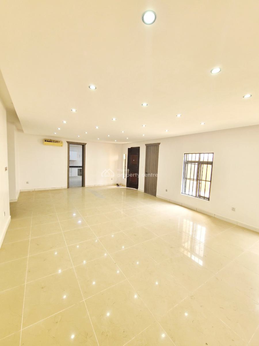 Spacious 3 Bedroom Penthouse with Rooftop Lounge, Agungi Estate, Agungi, Lekki, Lagos, Flat / Apartment for Rent
