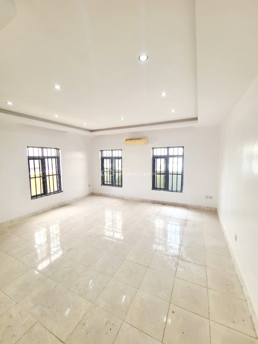 Spacious 3 Bedroom Penthouse with Rooftop Lounge, Agungi Estate, Agungi, Lekki, Lagos, Flat / Apartment for Rent